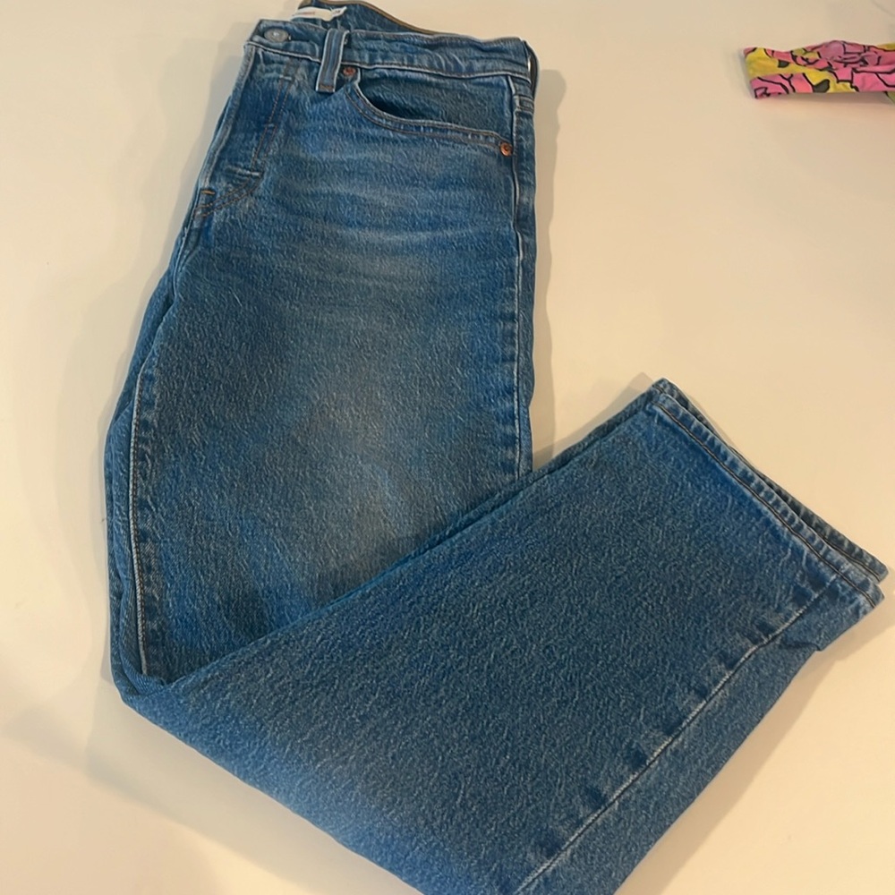 Levi’s Wedgie Straight - Picture 1 of 9